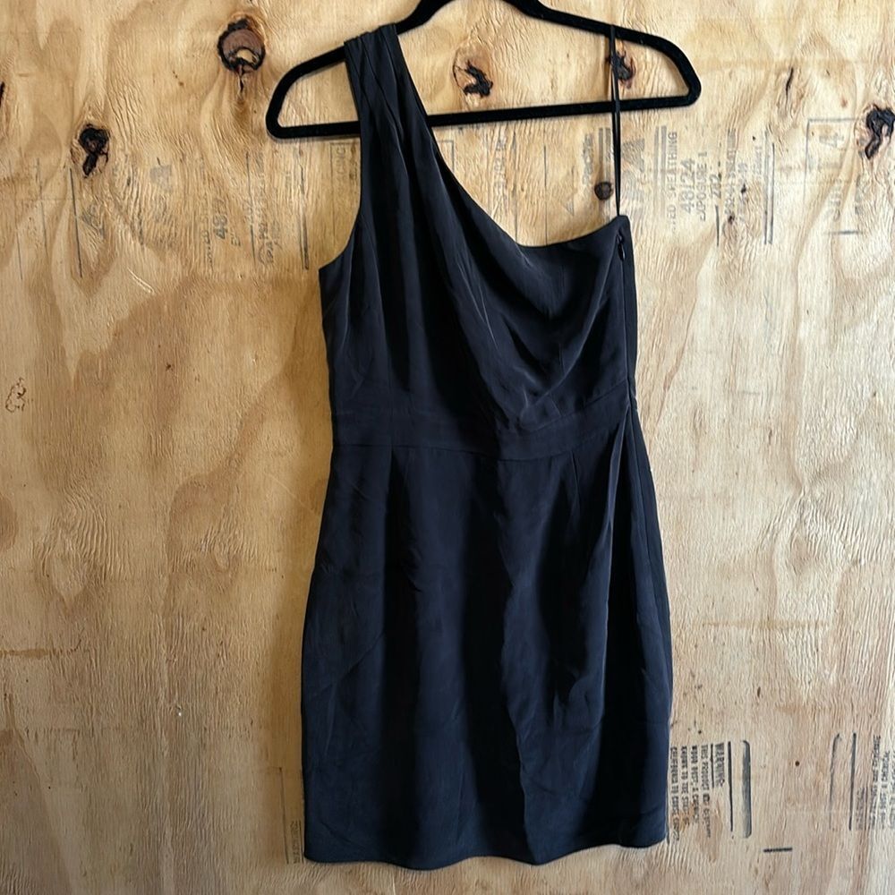 J Crew 100% Silk One Shoulder Black Mini Dress Sz 6 - Picture 3 of 8